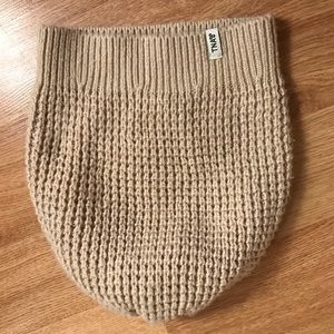 TNA beanie FREE W PURCHASE